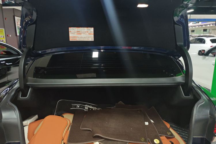 雷克萨斯LS 2021款 500h 豪华版机舱底盘23