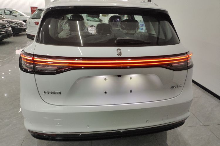 鸿蒙智行 尚界H5 2025款 增程 Pro车身外观6004