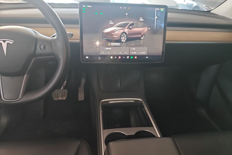 特斯拉 Model Y 2022款 后轮驱动版中控内饰16