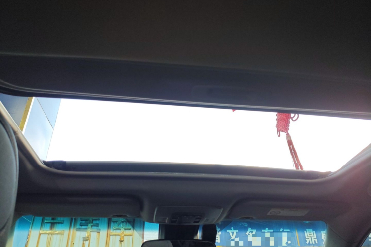 丰田 凯美瑞 2018款 2.0S 锋尚版中控内饰22