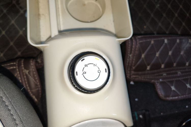 五菱汽车 宏光MINIEV 2024款 第三代 215km 进阶版中控内饰18