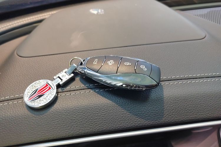 红旗H9 2023款 2.0T 智联旗享版中控内饰11