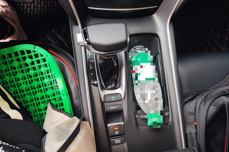 本田 英仕派 2019款 260TURBO 精致版 国VI中控内饰18