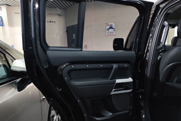 路虎卫士 2024款 110 3.0T P400 X-DYNAMIC HSE中控内饰7008