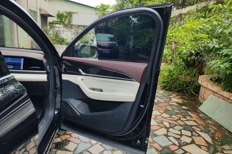 吉利汽车 星越L 2021款 2.0TD DCT EVO两驱尊贵型中控内饰42