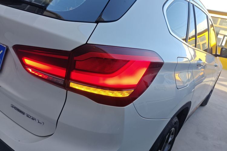 宝马X1 2022款 sDrive25Li 领先型车身外观9