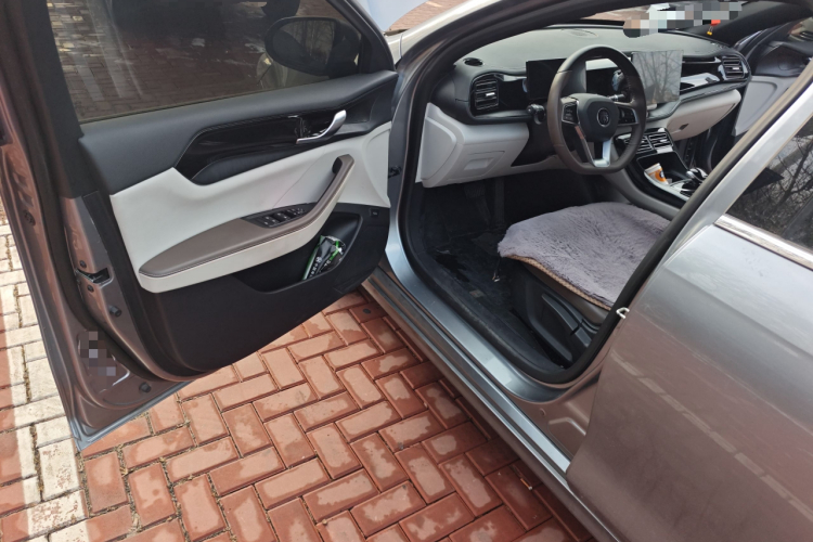 比亚迪 秦PLUS 2023款 冠军版 DM-i 55KM领先型中控内饰20