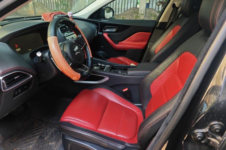 捷豹F-PACE 2018款 改款 2.0T 四驱R-Sport运动版中控内饰19