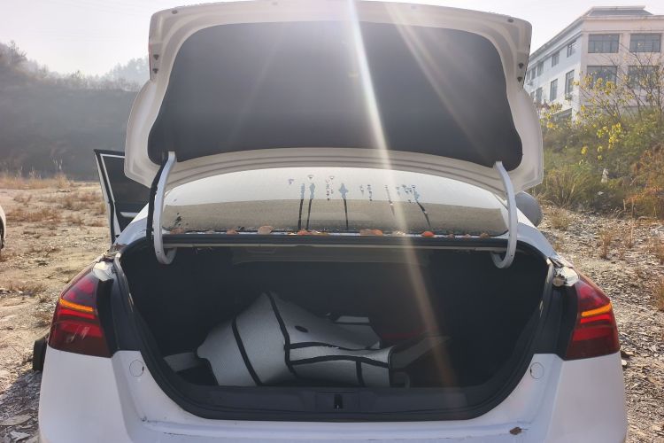 吉利汽车 帝豪 2019款 领军版 1.5L 手动向上亚运版 国VI局部细节23