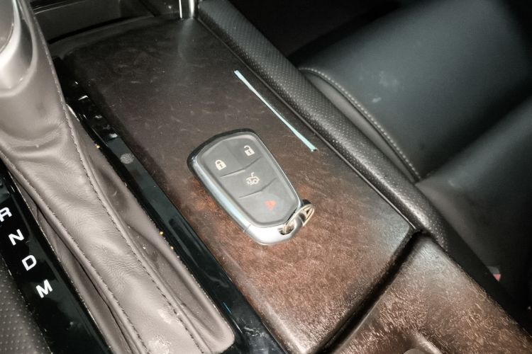 凯迪拉克XTS 2018款 28T 技术型中控内饰7001