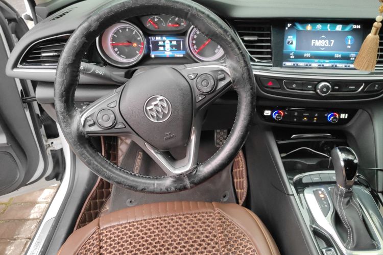 别克 君威 2017款 20T 豪华型中控内饰13