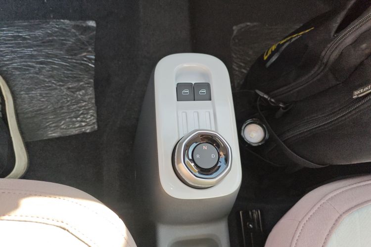 吉利银河 熊猫 2025款 210km 元气熊中控内饰18