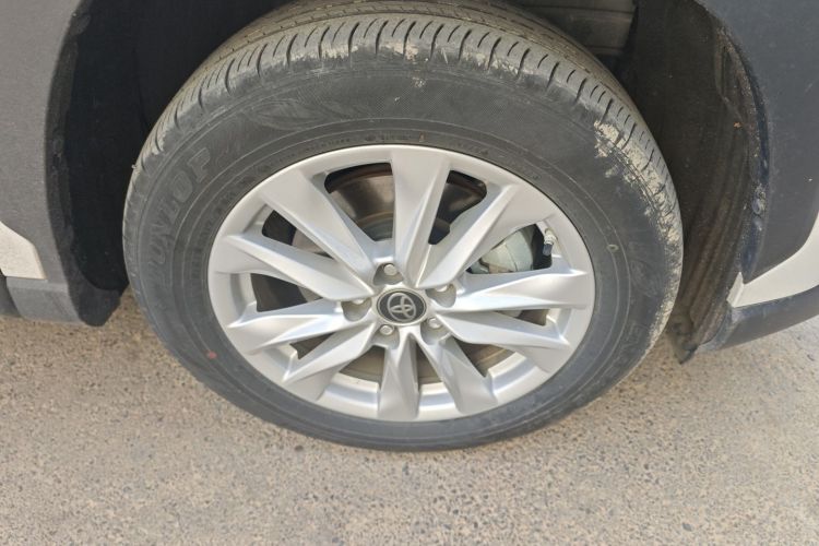 丰田 卡罗拉锐放 2023款 双擎 2.0L 精英版车身外观10