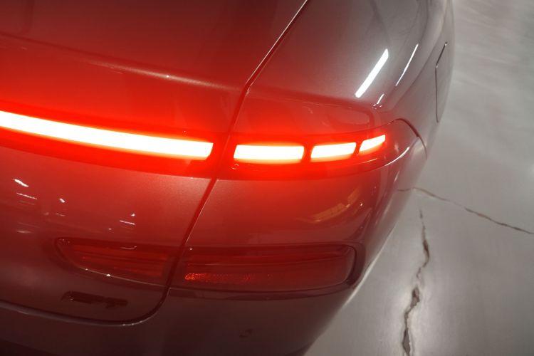 小鹏P7 2023款 P7i 702 Pro车身外观6006