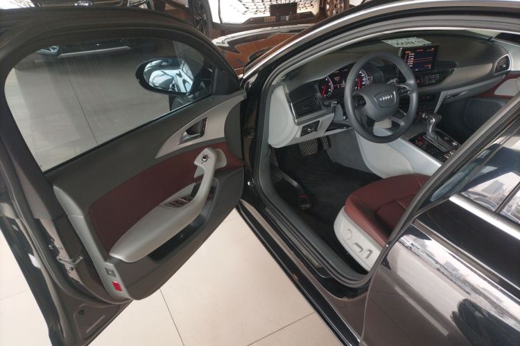 奥迪A6L 2014款 30 FSI 技术型中控内饰20