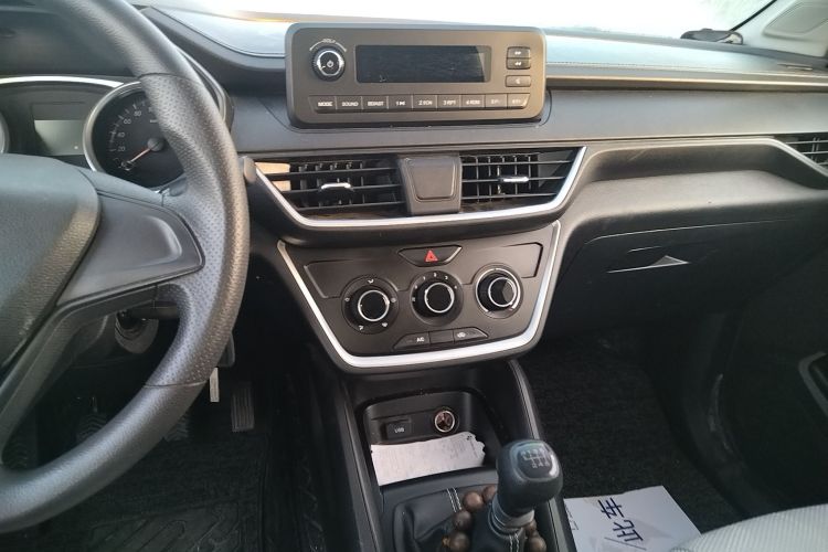 五菱汽车 五菱宏光S3 2019款 1.5L 手动标准型 国VI局部细节16