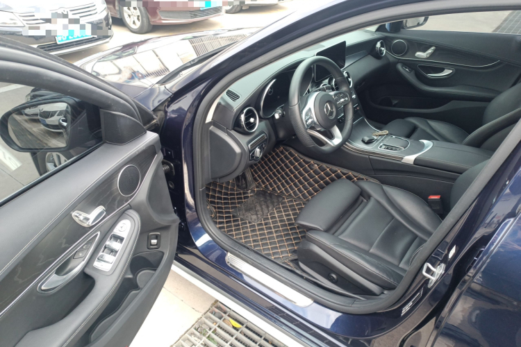 奔驰C级 2020款 改款 C 200 L 时尚型运动版中控内饰20