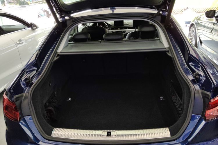 奥迪A5 2017款 Sportback 40 TFSI 时尚型机舱底盘23