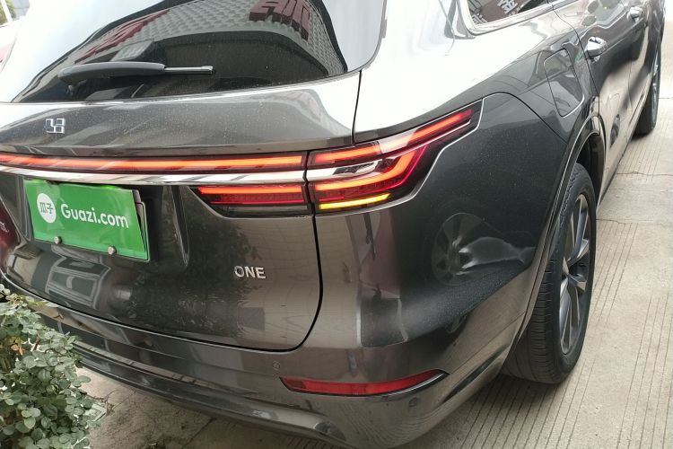 理想汽车 理想ONE 2020款 增程6座版车身外观9