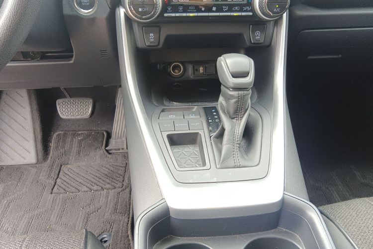 丰田 RAV4荣放 2020款 2.0L CVT两驱风尚版中控内饰18