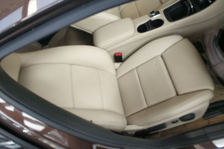 奔驰GLA 2017款 GLA 200 动感型局部细节41