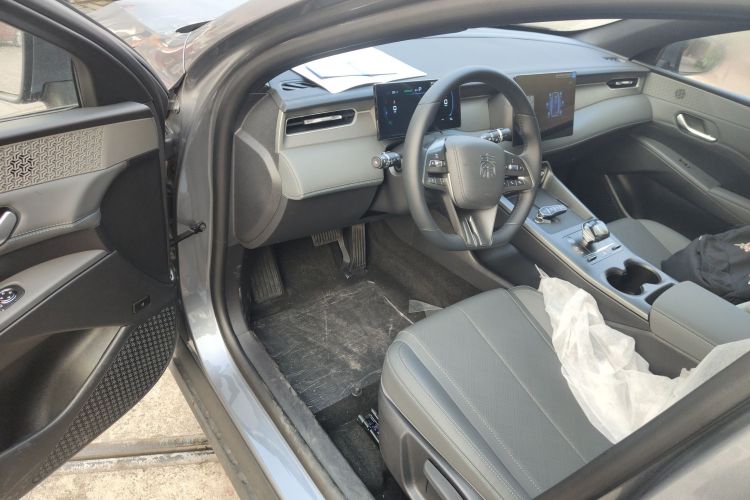 比亚迪 秦PLUS 2025款 DM-i 智驾版 55KM领先型中控内饰20