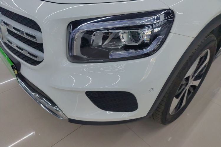 奔驰GLB 2023款 GLB 220 时尚型局部细节36