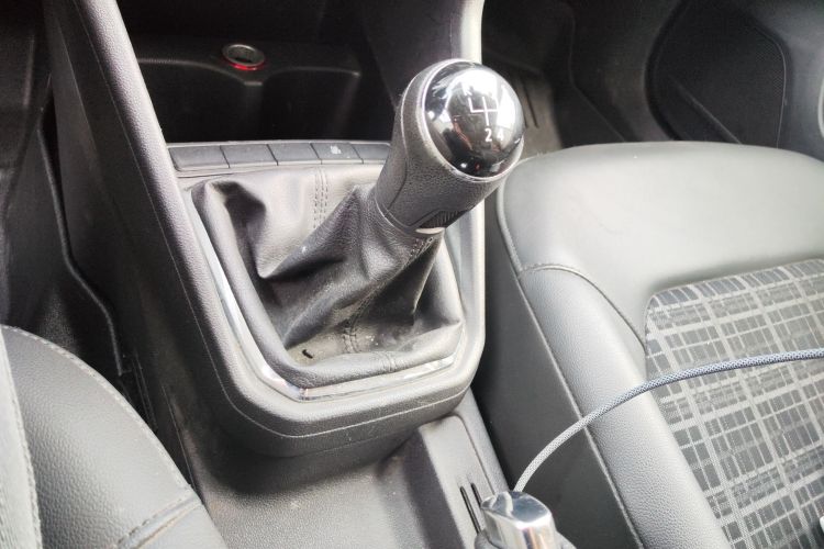 大众 捷达 2019款 梦想版 1.4L 手动舒适型中控内饰18