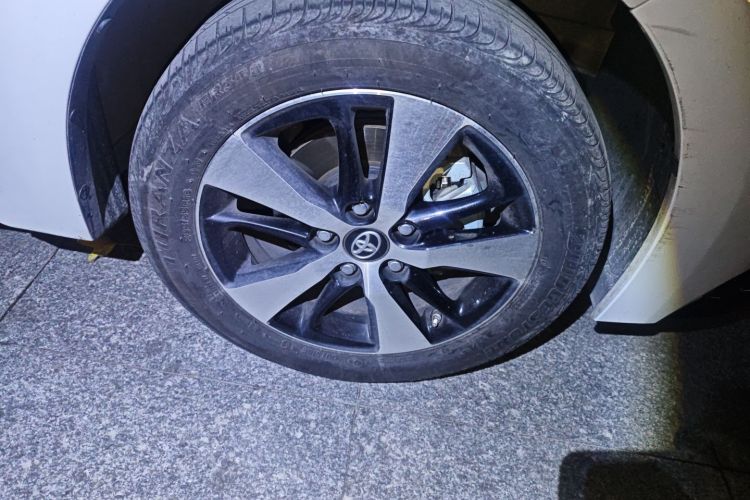 丰田 雷凌双擎E+ 2019款 1.8PH GS E-CVT精英版车身外观10