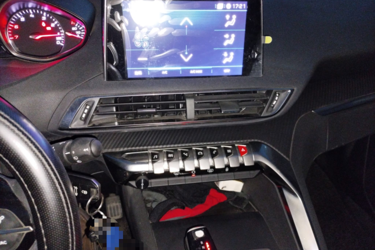 标致4008 2017款 350THP 舒适版中控内饰16