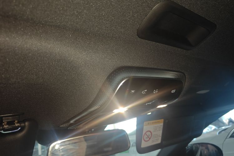 奔驰C级 2022款 C 200 L 运动版局部细节22