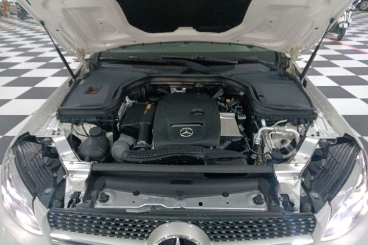 奔驰GLC 2016款 GLC 200 4MATIC机舱底盘24