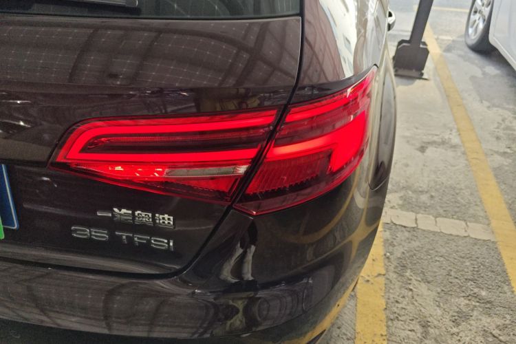 奥迪A3 2017款 Sportback 35 TFSI 风尚型车身外观9