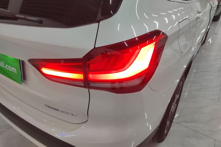 宝马X1 2022款 sDrive25Li 领先型车身外观6006