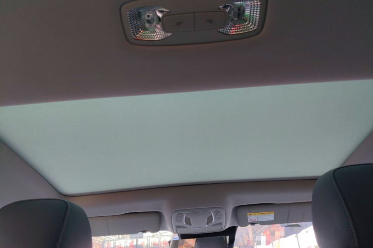 飞凡汽车 飞凡ER6 2020款 620km 智享版中控内饰22