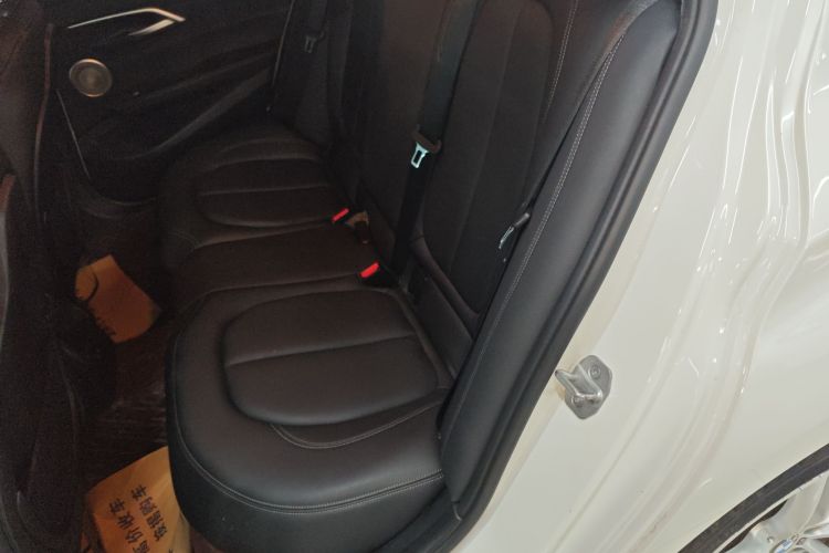 宝马1系 2021款 120i M运动曜夜版中控内饰7004