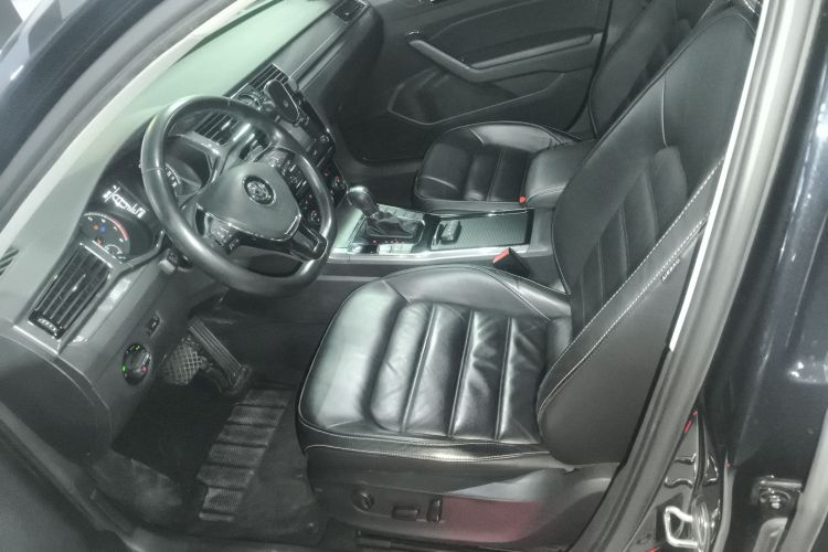 大众 帕萨特 2017款 330TSI DSG尊荣版局部细节19