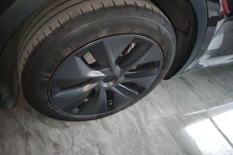 特斯拉 Model Y 2024款 后轮驱动版车身外观6001