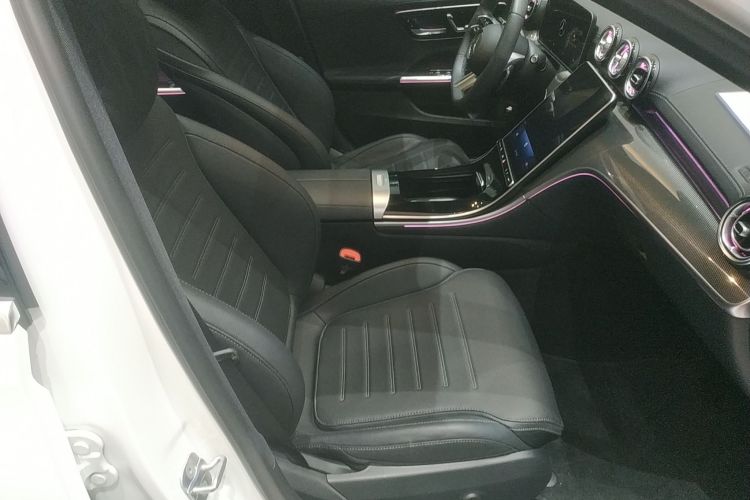 奔驰C级 2024款 改款二 C 260 L 运动版局部细节41