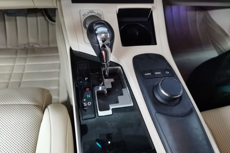 雷克萨斯ES 2014款 250 精英版中控内饰18