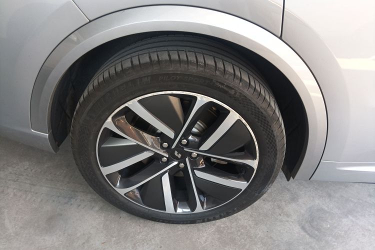 理想汽车 理想L9 2022款 Max车身外观6004