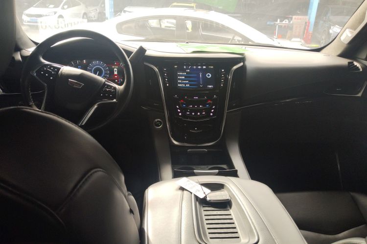 凯迪拉克 凯雷德ESCALADE 2017款 6.2L ESV铂金版加长型中控内饰7002