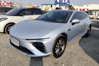 哪吒汽车 哪吒S猎装 2024款 增程300 标准版