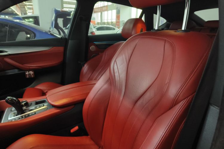 宝马X6 2019款  xDrive35i尊享型 M运动套装中控内饰19