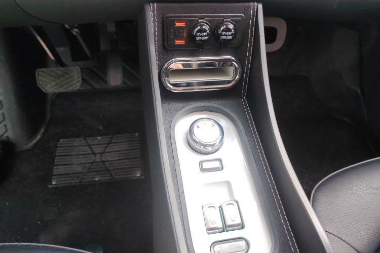 长安启源 长安Lumin 2022款 210km 香甜款中控内饰18