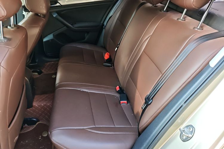 大众 宝来 2017款 1.6L 自动时尚型中控内饰7004