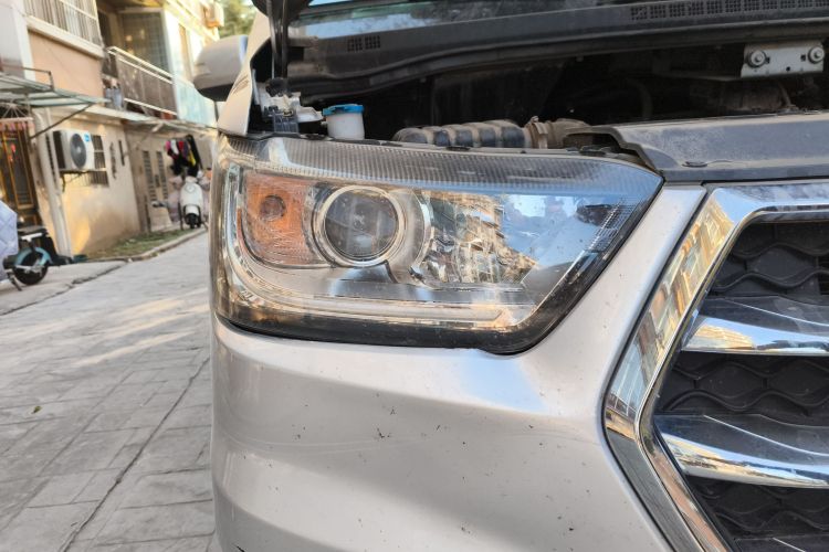 江淮瑞风 瑞风M4 2016款 2.0L 手动豪华型车身外观8