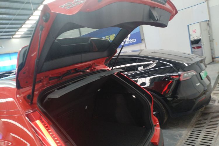 沃尔沃XC40 2020款 T3 智行时尚版机舱底盘23