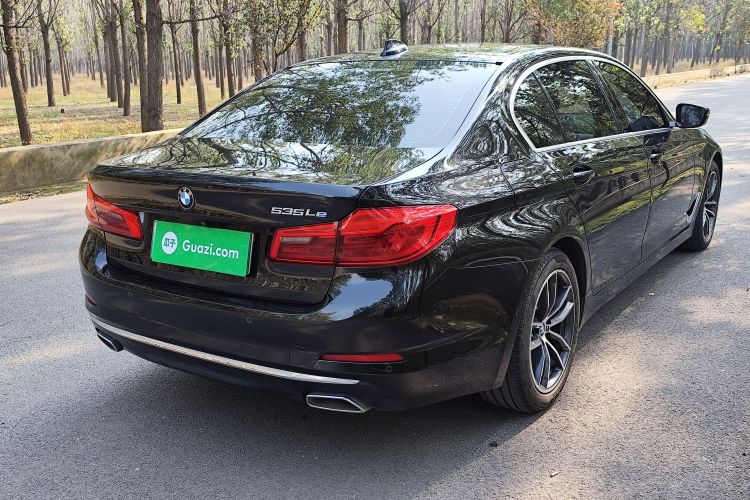 宝马5系新能源 2020款 里程升级版 530Le 豪华套装车身外观7