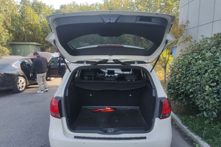 奔驰B级 2015款 B 200 动感型机舱底盘23